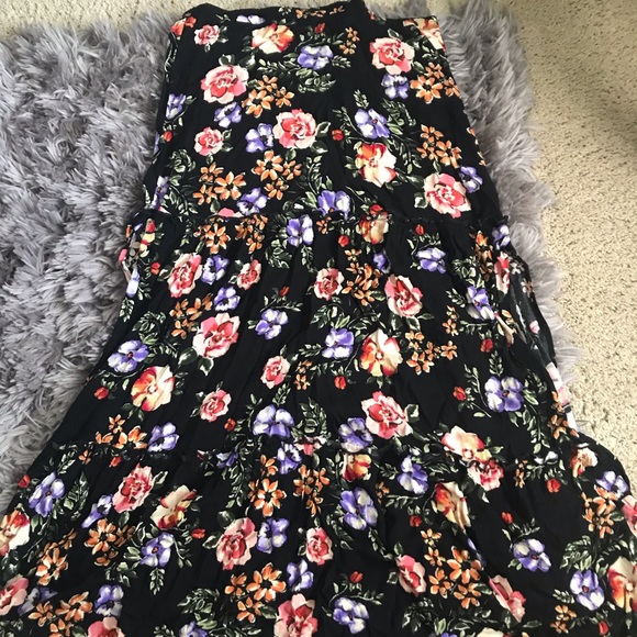 Forever 21 Dresses & Skirts - Floral maxi skirt vintage